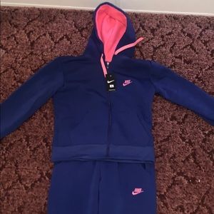 Nike suit